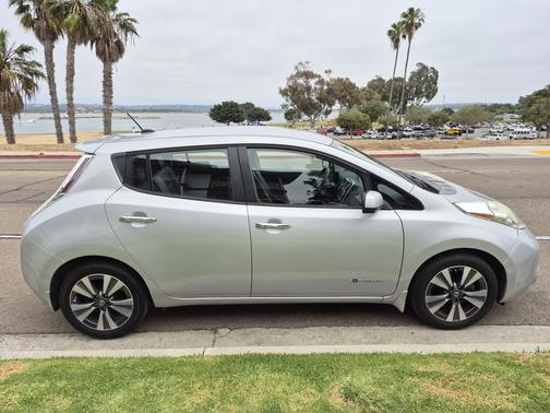2017 Nissan Leaf SL