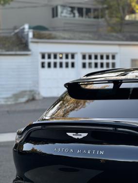 2021 Aston Martin DBX Base