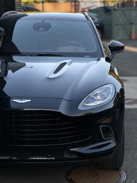 2021 Aston Martin DBX Base