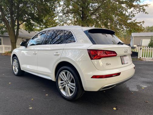 2018 Audi Q5 2.0T Premium Plus