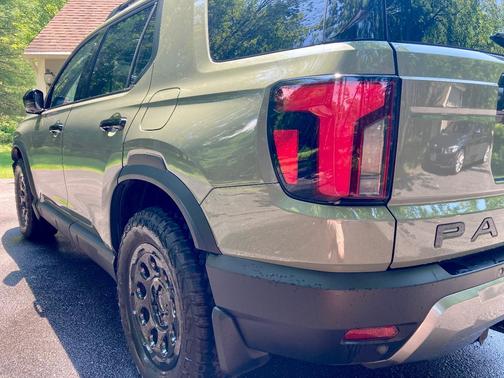 Green 2026 Honda Passport TrailSport Elite Blackout