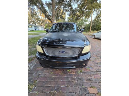 Black 2001 Ford F-150 Harley-Davidson Crew Cab