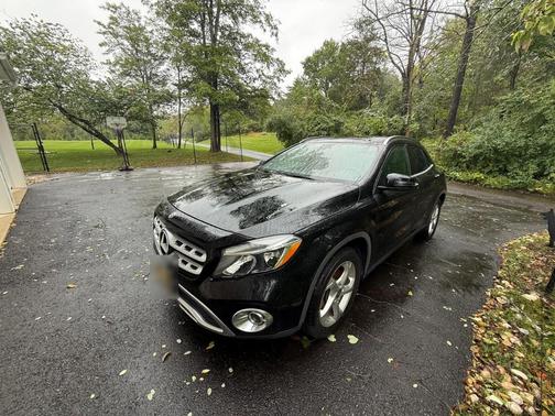 Black 2018 Mercedes-Benz GLA 250 4MATIC