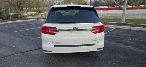 White 2019 Honda Odyssey Elite
