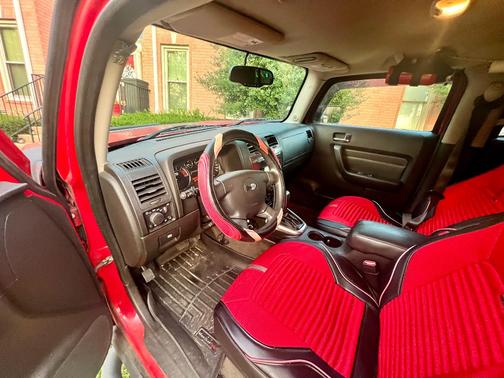 Red 2007 Hummer H3 Base