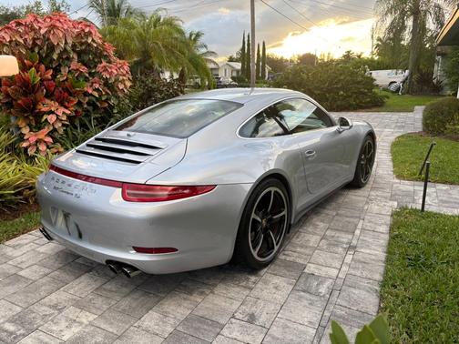 2015 Porsche 911 911 Carrera 4S