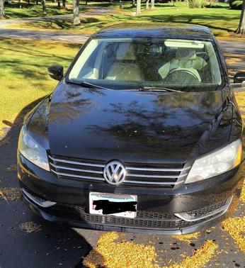 Black 2013 Volkswagen Passat 2.5 SE
