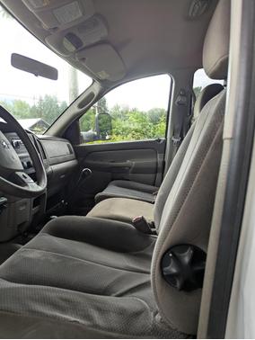 White 2004 Dodge Ram 3500 SLT Quad Cab