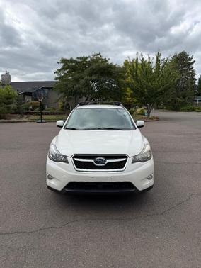 White 2014 Subaru XV Crosstrek 2.0i Limited