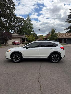White 2014 Subaru XV Crosstrek 2.0i Limited
