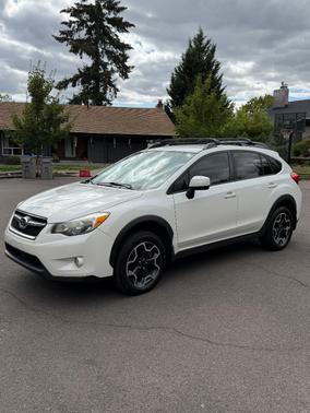 White 2014 Subaru XV Crosstrek 2.0i Limited