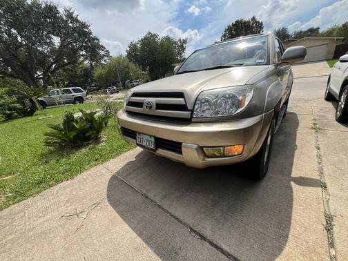 Gold 2004 Toyota 4Runner Limited