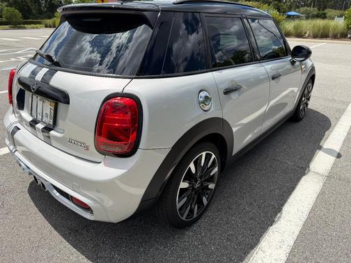 White 2019 MINI Hardtop Cooper S