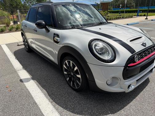 White 2019 MINI Hardtop Cooper S