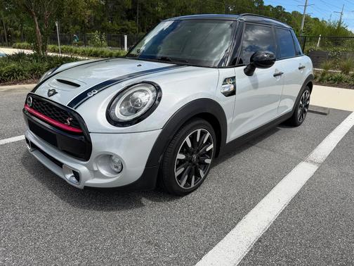 White 2019 MINI Hardtop Cooper S