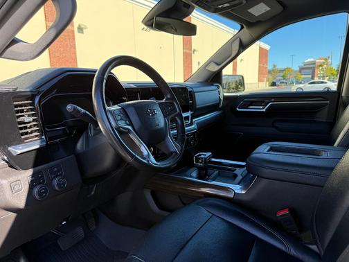 Black 2022 Chevrolet Silverado 1500 RST