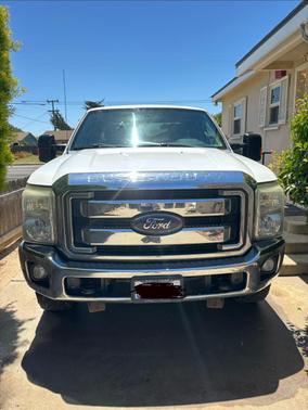 White 2013 Ford F-250 XLT