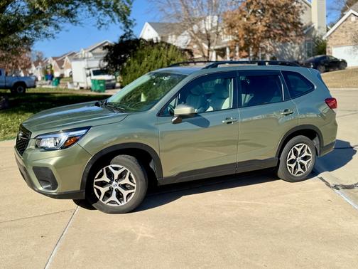 2020 Subaru Forester Premium