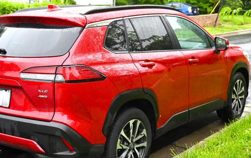 2024 Toyota Corolla Cross XLE