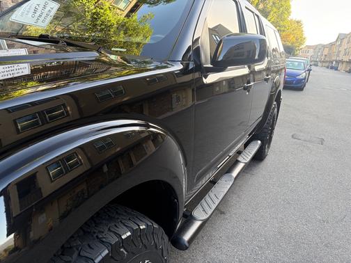 Black 2008 Nissan Frontier NISMO Off Road
