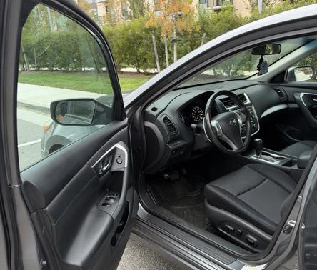 Gray 2016 Nissan Altima 3.5 SR
