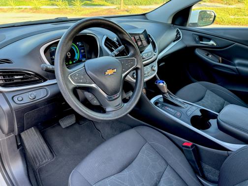 2018 Chevrolet Volt LT