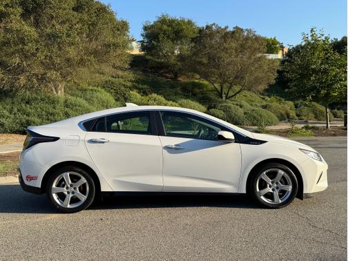 2018 Chevrolet Volt LT