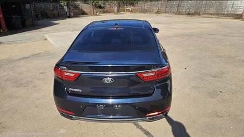 Blue 2017 Kia Cadenza Premium