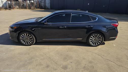 Blue 2017 Kia Cadenza Premium