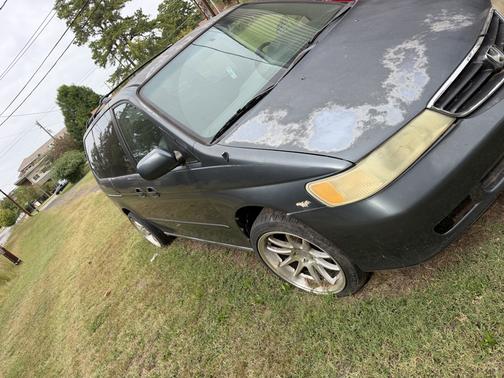 Gray 2004 Honda Odyssey EX-L