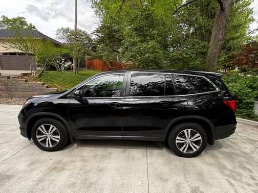 Black 2016 Honda Pilot EX-L