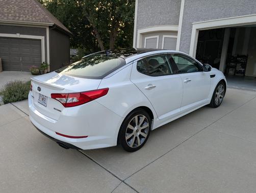 White 2012 Kia Optima SX