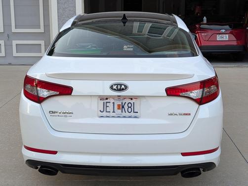 White 2012 Kia Optima SX