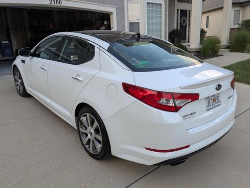 White 2012 Kia Optima SX