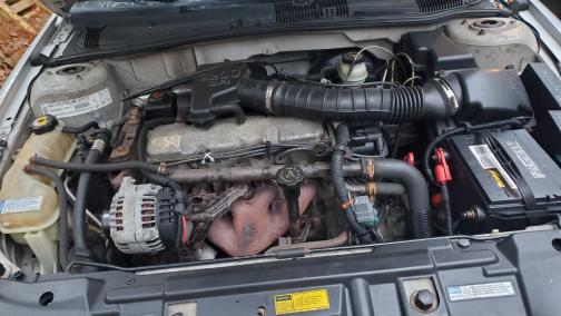 Photo 3 of 19 of 2000 Chevrolet Cavalier Base