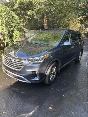 2017 Hyundai SANTA FE SE
