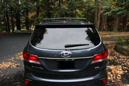 2017 Hyundai SANTA FE SE