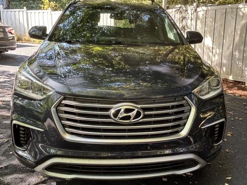 2017 Hyundai SANTA FE SE