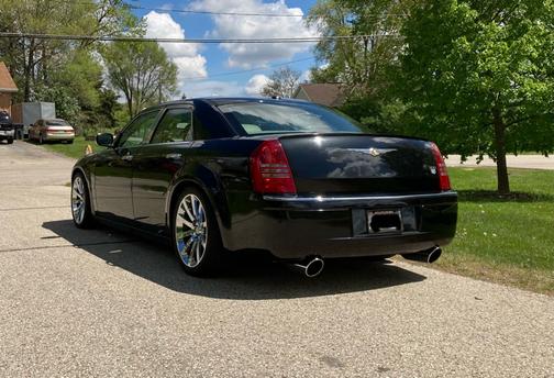 2007 Chrysler 300C Base