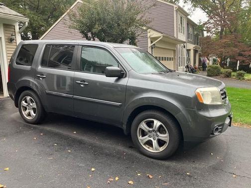Gray 2013 Honda Pilot EX-L