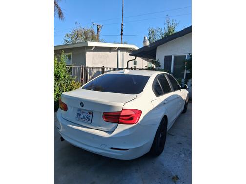 White 2016 BMW 320 i
