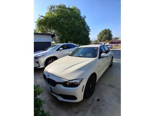 White 2016 BMW 320 i