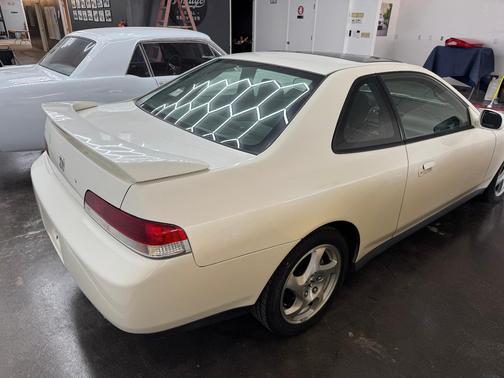White 2000 Honda Prelude Base