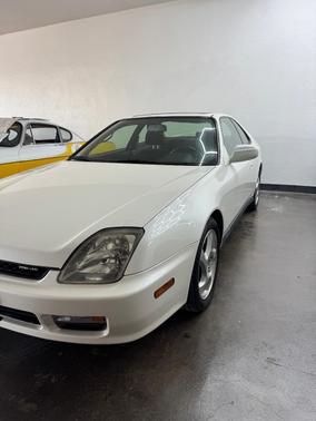 White 2000 Honda Prelude Base