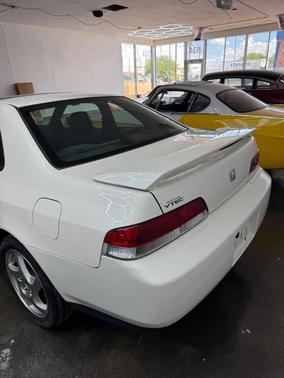 White 2000 Honda Prelude Base