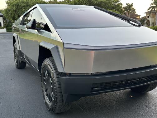 2024 Tesla Cybertruck AWD
