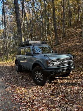 Blue 2023 Ford Bronco Badlands Advanced