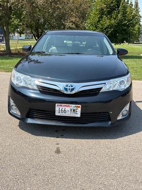 Black 2014 Toyota Camry Hybrid XLE