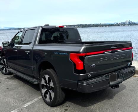2023 Ford F-150 Lightning Platinum