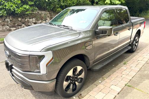 2023 Ford F-150 Lightning Platinum